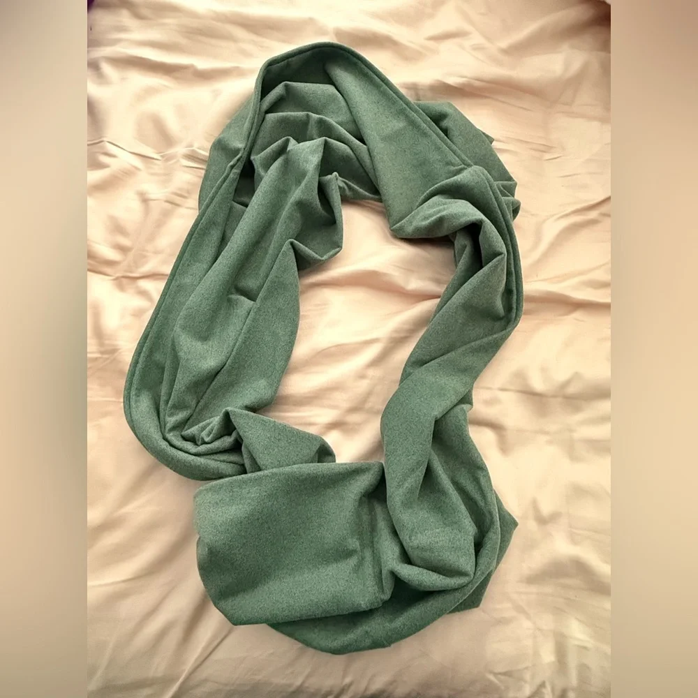 NOBULL Infinity Scarf